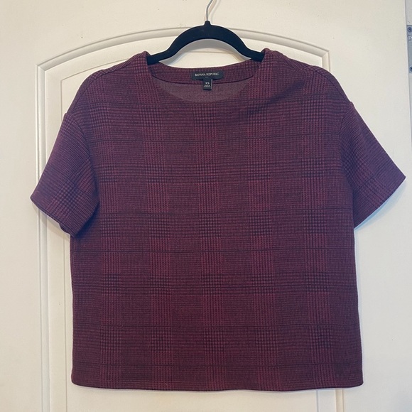 Banana Republic Burgundy Short Sleeve Top - Picture 4 of 4